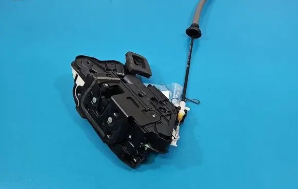 Skoda Octavia Mk3 (5E) Front door lock 5E1837015A IMPRK1580419