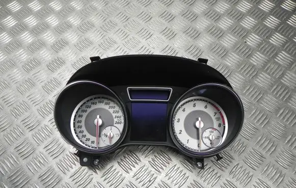 Mercedes-Benz GLA W156 Speedometer (instrument cluster) A1569001703