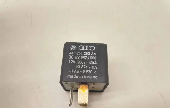 Audi A6 S6 C5 4B Other relay 443951253AA 899574000