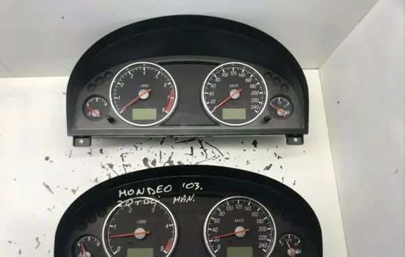Ford Mondeo Mk III Speedometer (instrument cluster) 1S7F10841 nr35