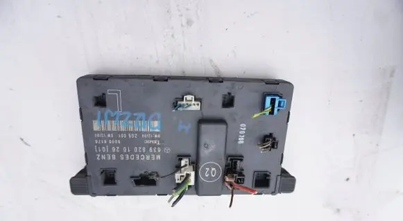 Mercedes-Benz Vito Viano W639 Door control unit/module 6398201026