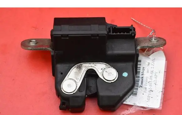 Fiat Bravo Tailgate/trunk/boot lock/catch/latch 55701971
