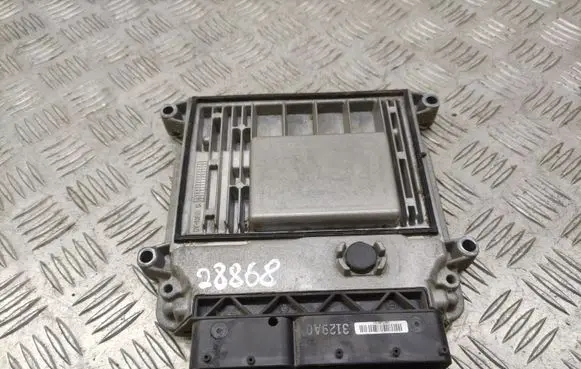 Hyundai i30 Engine control unit/module 391122B100