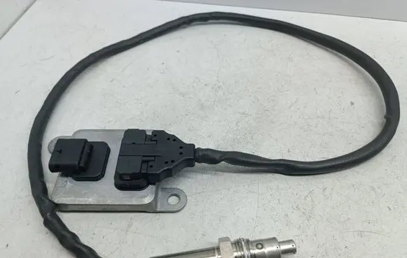 Mercedes-Benz GLA W156 Lambda probe sensor A0009058611 0009058611