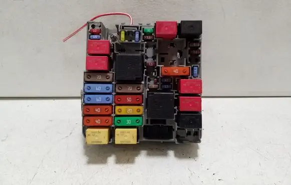 Fiat 500L Fuse module 51867698