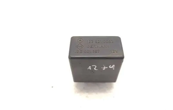 Mercedes-Benz W123 Window wiper relay 1238210063 GE601167