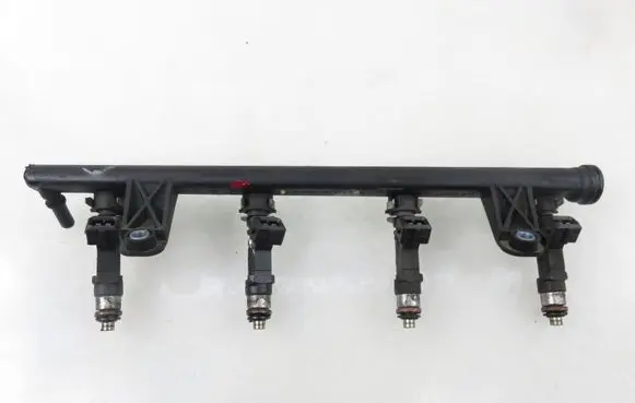 Dacia Sandero Fuel main line pipe 8200227124 0280158034 8200494284A