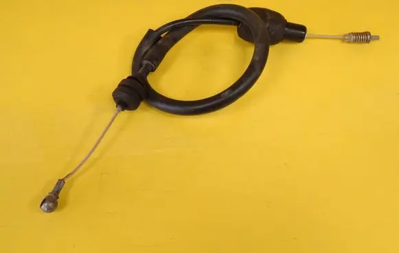 Opel Vectra B Throttle cable 90352781 02373972 90128858