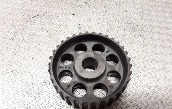 Volkswagen Crafter Fuel pump gear (pulley) 076130111