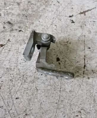 Audi A4 S4 B6 8E 8H Front door upper hinge