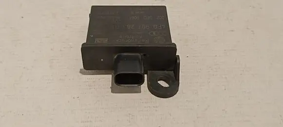 Audi A6 S6 C6 4F Tire pressure sensor 4F090728303