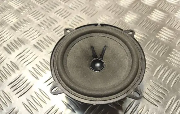 Dacia Duster Rear door speaker