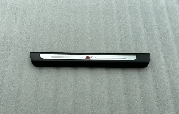 Audi Q8 Front sill trim cover 4M8947405A 00410931000