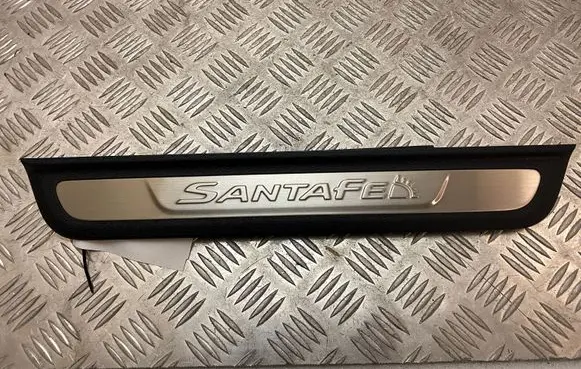Hyundai Santa Fe Front sill trim cover 85873S1500