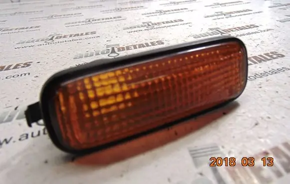 Honda CR-V Front fender indicator light