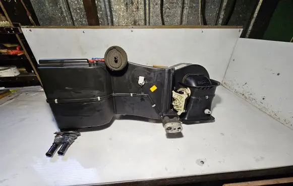 Volkswagen PASSAT B5.5 Interior heater climate box assembly 8D1820005N 8D1820021