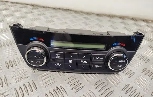 Toyota RAV 4 (XA40) Climate control unit 5590042450