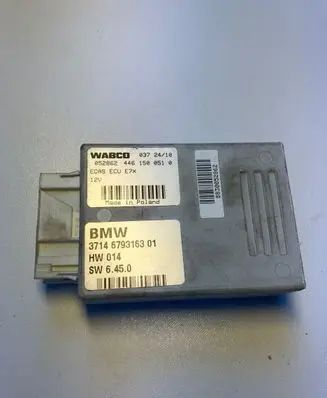 BMW X5 E70 Air suspension control unit module (rear) 6793163 052862 4461500510