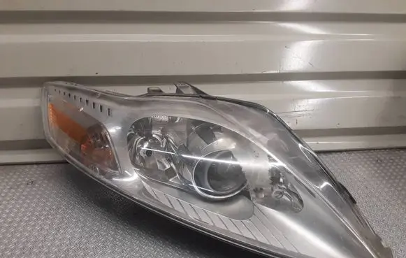 Ford Mondeo MK IV Headlight/headlamp