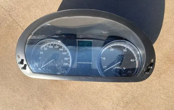 Mercedes-Benz Vito Viano W639 Speedometer (instrument cluster) A6394464121