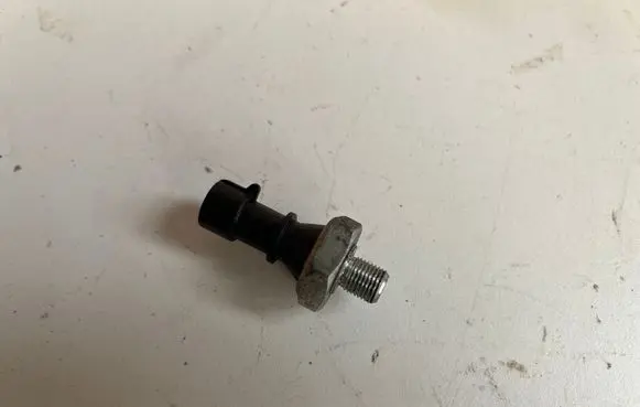 Opel Insignia A Oil pressure sensor 55354325