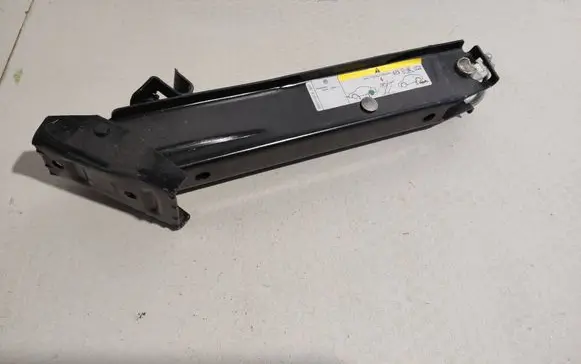 Volkswagen Tiguan Lift Jack 5N0011031A
