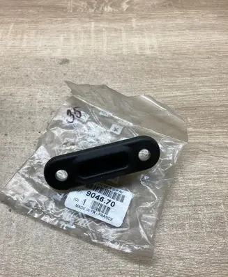 Peugeot Expert Sliding door contact joint 904670