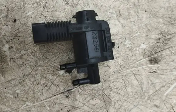Audi A6 S6 C5 4B Turbo solenoid valve 1J0906283C