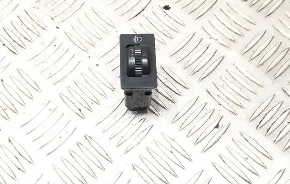 Toyota Corolla E120 E130 Headlight level height control switch A02 205A02