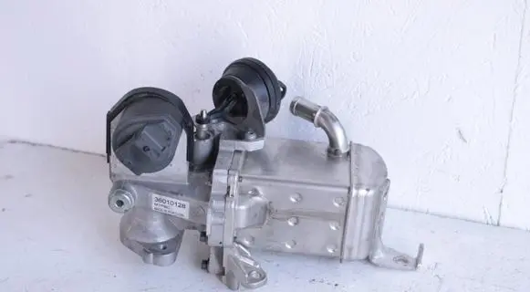 Volvo V60 EGR valve cooler 32225132 P32225132 36010128