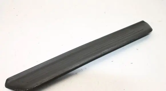Hyundai i40 Front sill trim cover 858833Z000