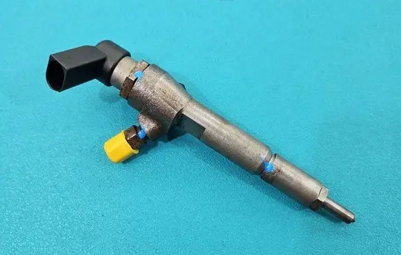 Fuel injector
