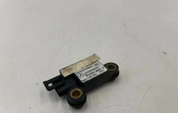 Mercedes-Benz ML W163 Airbag deployment crash/impact sensor A1638200226 0003022472509529