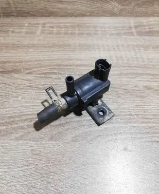 Toyota Prius (XW20) Turbo solenoid valve 9091012259 1362002771