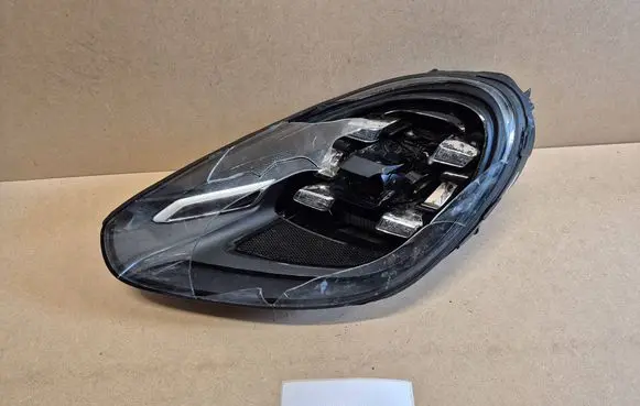 Porsche Cayenne (92A) Headlight/headlamp 7P5941035K