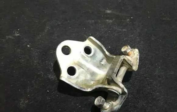 Mitsubishi Space Wagon Front door upper hinge