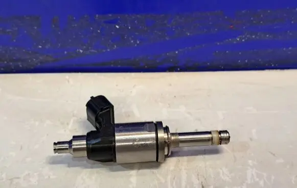 Lexus RX 450H Fuel injector 2325031120