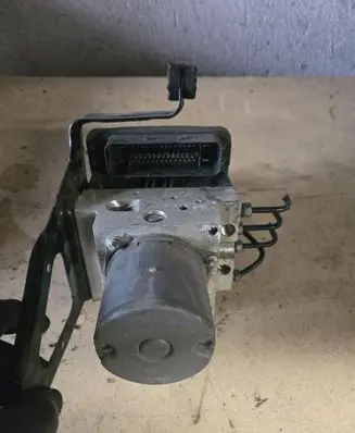 BMW X6 E71 ABS Pump 6795778