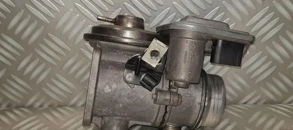 BMW X3 E83 Throttle body valve 7804384