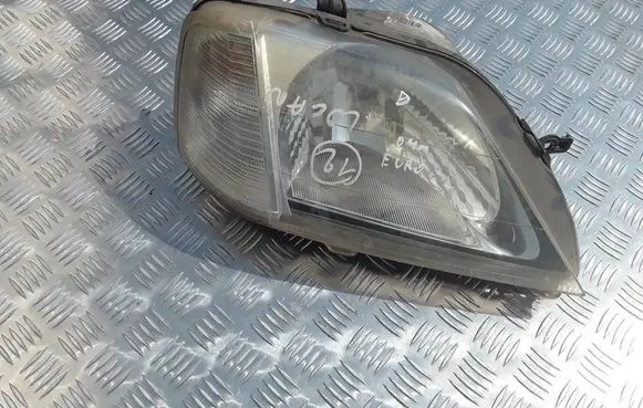 Dacia Logan I Headlight/headlamp 8200211006