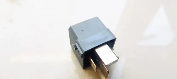 Mercedes-Benz C AMG W204 Other relay A0025422619 4RA00779307