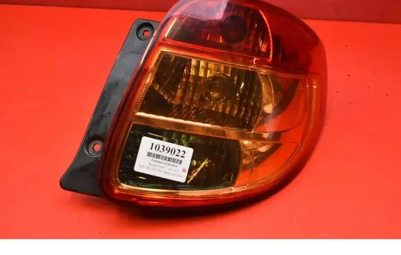 Suzuki SX4 Rear/tail lights 220-16684