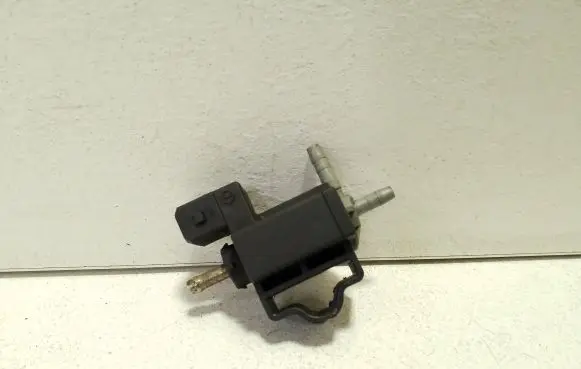 Opel Zafira C Turbo solenoid valve 70383300 55574902