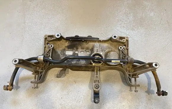 Volkswagen PASSAT B7 Front subframe 3C0199369 3C0411303S 215684S
