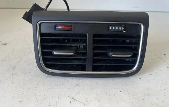 Audi Q5 SQ5 Rear air vent grill 8K0819203D
