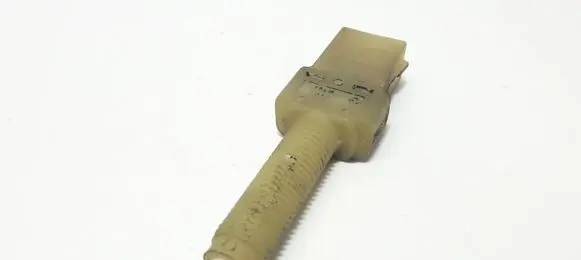 Volkswagen PASSAT B5 Brake pedal sensor switch 443945515