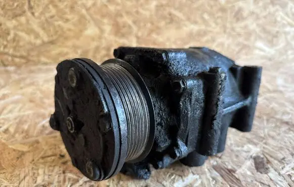 Ford Focus Air conditioning (A/C) compressor (pump)