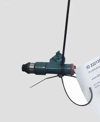 Volvo XC60 Fuel injector 025888912