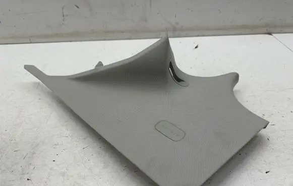 Mercedes-Benz C W205 (C) pillar trim