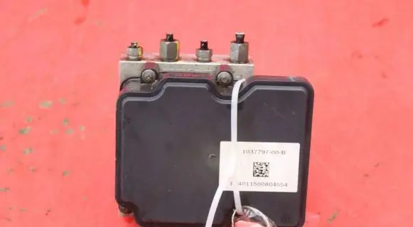 Tesla Model S ABS Pump 1037797-00-B